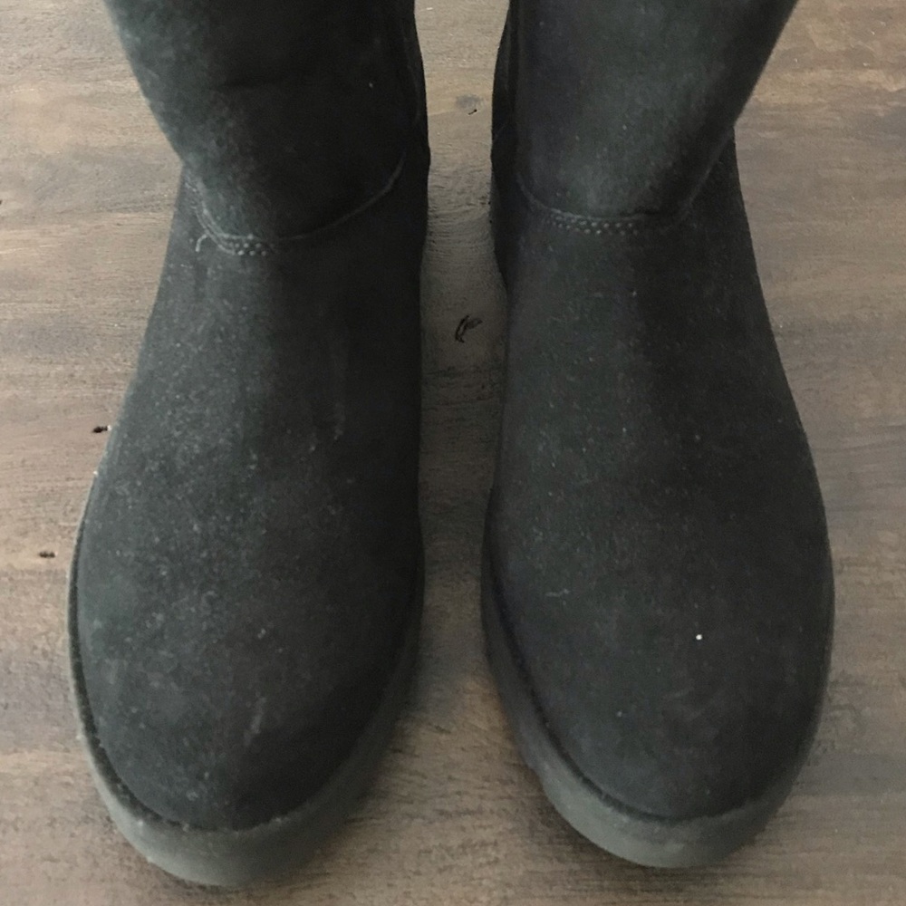 UGG CLASSIC SHORT II BOOT